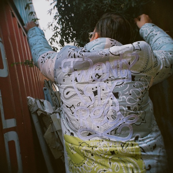 Paisley Print Oversized Puffer Jacket Streetwear Nwot Size XL - Picture 2 of 14